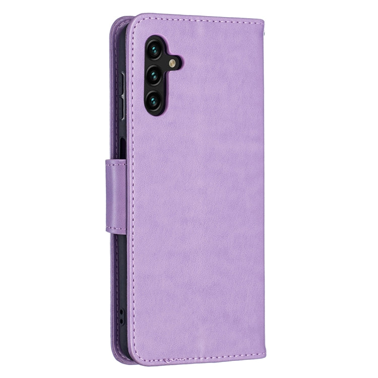 BUTTERFLY Knižkové puzdro pre Samsung Galaxy A13 5G / A04s - fialové