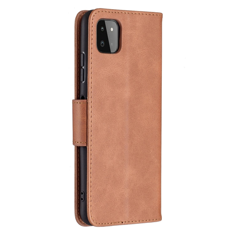 LAMBSKIN Knižkové puzdro pre Samsung Galaxy A22 5G - hnedé