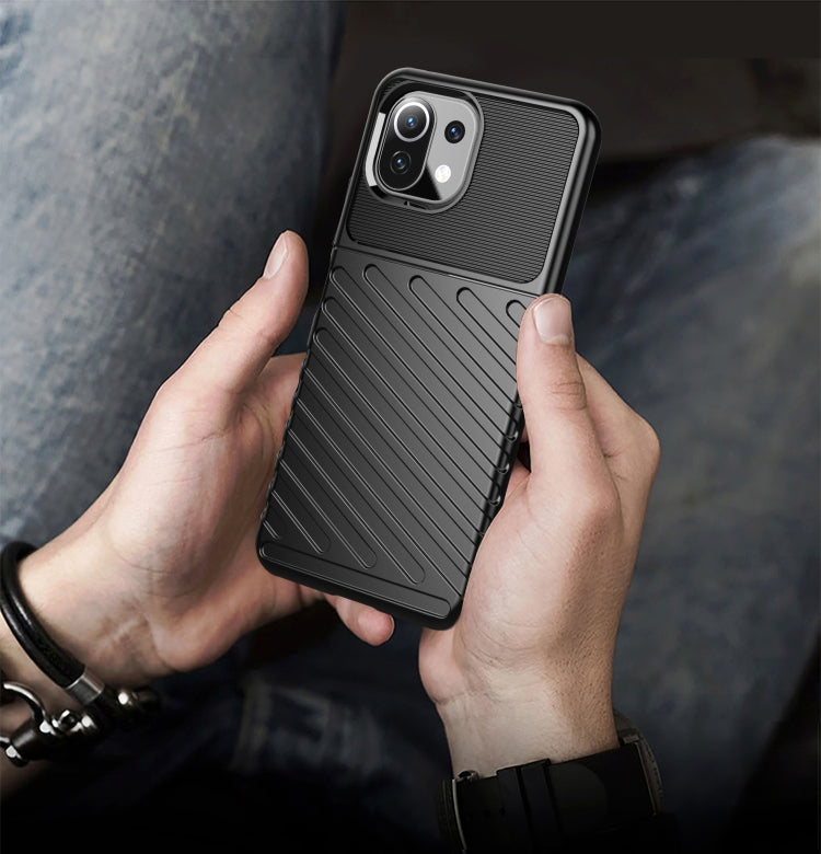 THUNDER Ochranný kryt pre Xiaomi Mi 11 Lite / Mi 11 Lite 5G - čierny