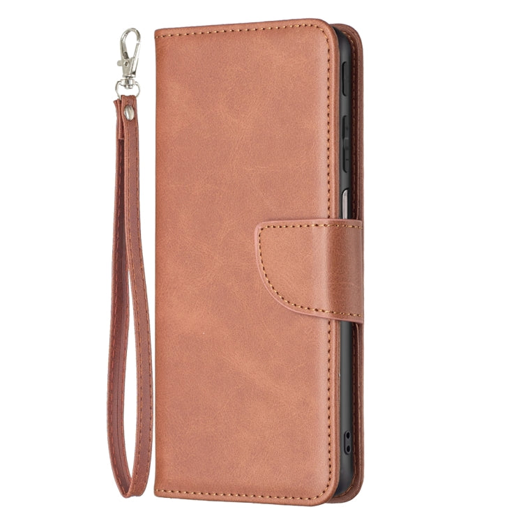 LAMBSKIN Knižkové puzdro pre Motorola Moto G31 / G41 - hnedé