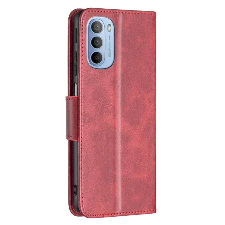 LAMBSKIN Knižkové puzdro pre Motorola Moto G31 / G41 - červené