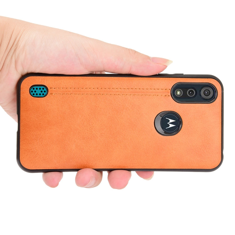 SEWING Zadný kryt pre Motorola Moto E6i / Moto E6s - hnedý