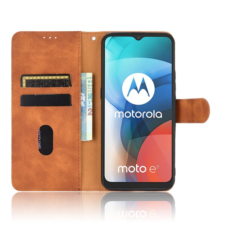 SOLID Knižkové puzdro pre Motorola Moto E7 - hnedé