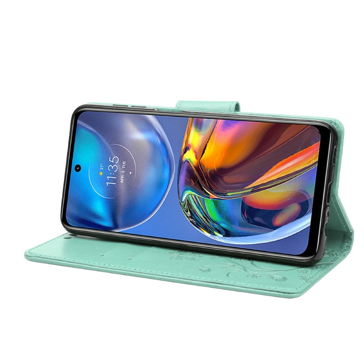 BUTTERFLY Knižkové puzdro pre Motorola Moto E32 / E32s - zelené