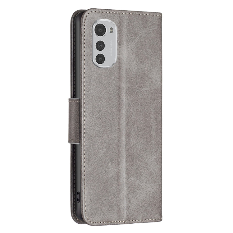 LAMBSKIN Knižkové puzdro pre Motorola Moto E32 / E32s - sivé